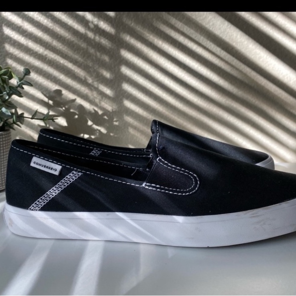 Black Converse slip ons 8.5